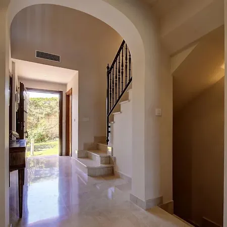 Villa De Santa Maria Estepona