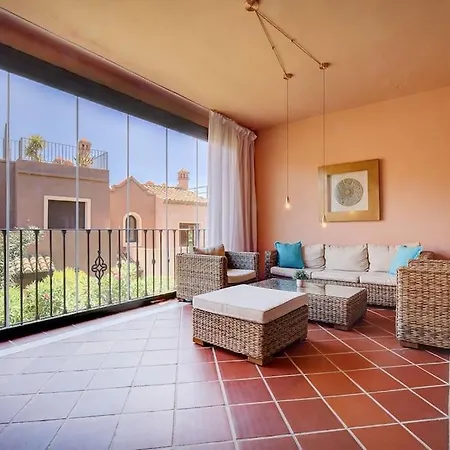 Villa De Santa Maria Estepona